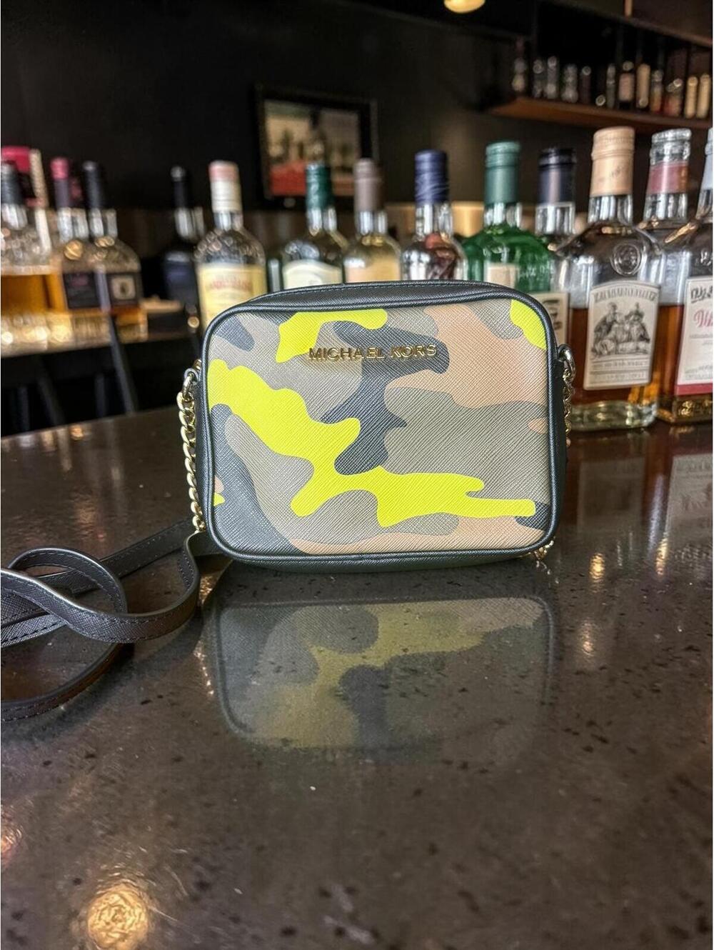 Michael Kors Jet Set Medium Camera Bag Crossbody Acid Lemon Camo Neon Yellow - Picture 2 of 7